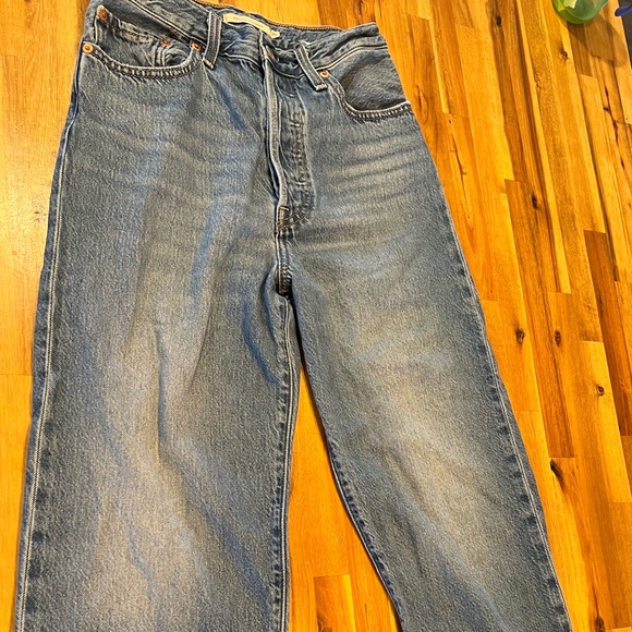 Levi’s rib cage straight, size 28 - Picture 1 of 6